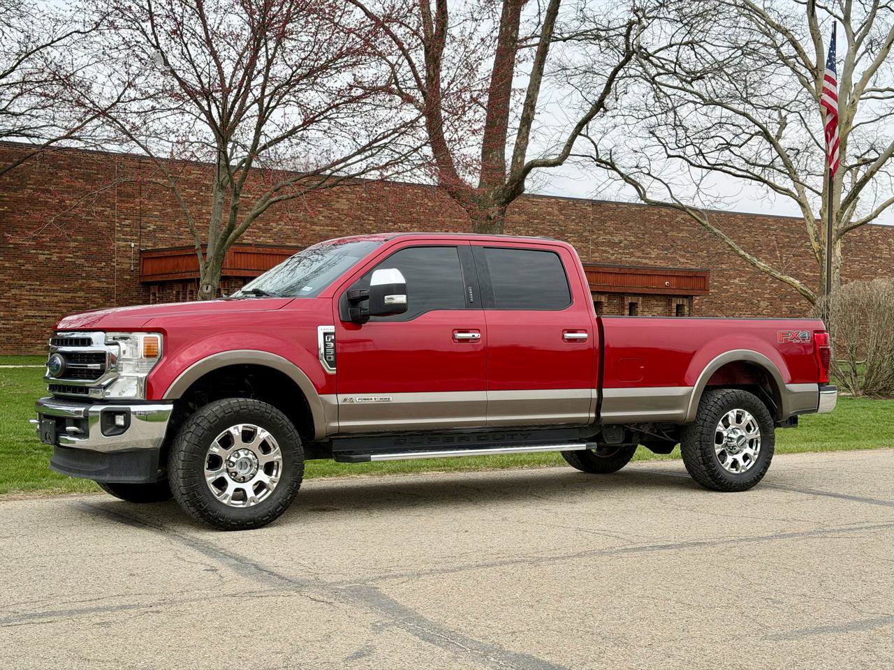 Used 2020 Ford F350 Lariat w/ Lariat Ultimate Package image 2