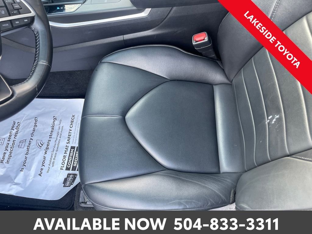 Used 2023 Toyota Highlander XLE image 28