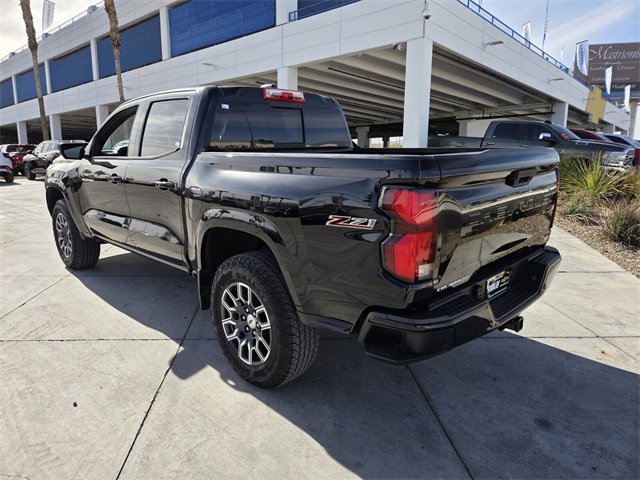 Used 2023 Chevrolet Colorado Z71 w/ Z71 Convenience Package 2 image 4