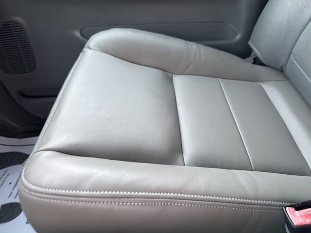 Used 2005 Ford F250 Lariat image 40