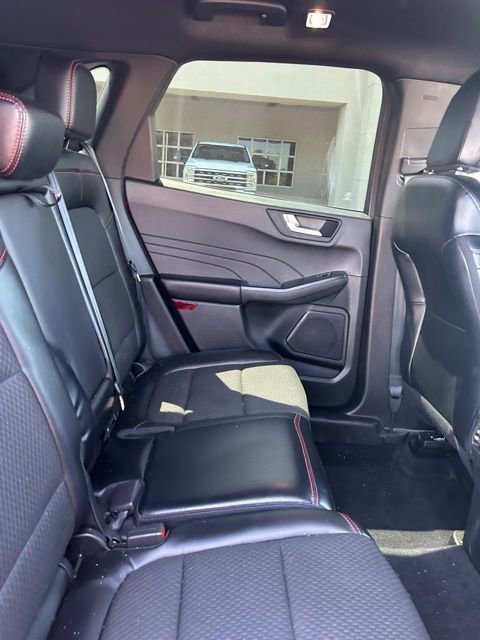 Used 2023 Ford Escape ST-Line w/ Tech Pack #1 FWD image 9