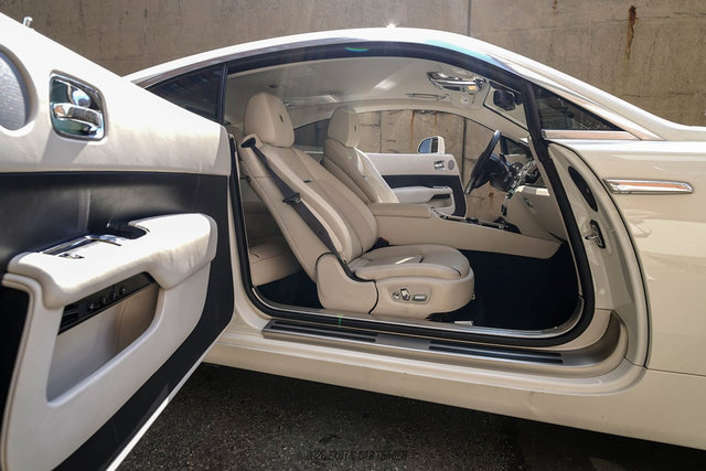 Used 2017 Rolls-Royce Wraith RWD image 42