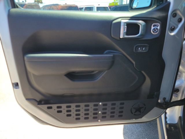 Used 2024 Jeep Gladiator Mojave w/ Technology Group AWD/4WD image 17