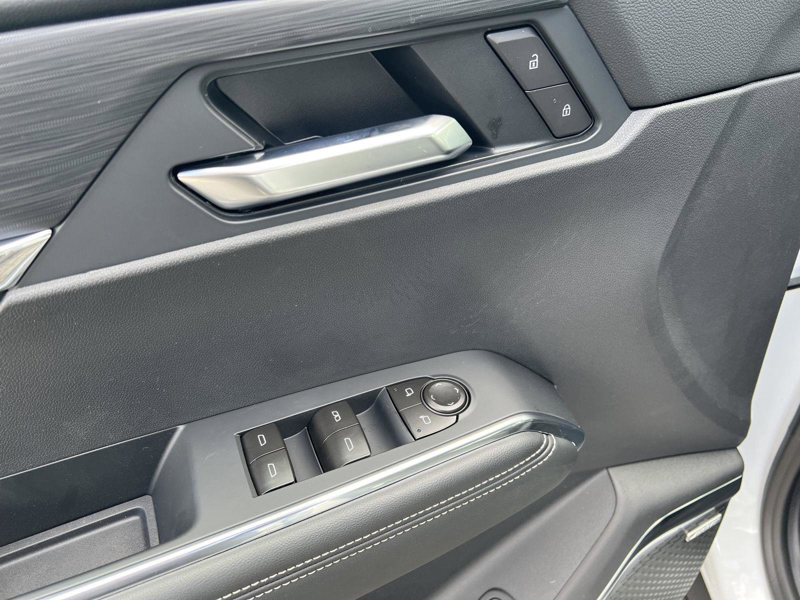 New 2026 GMC Acadia Elevation image 15