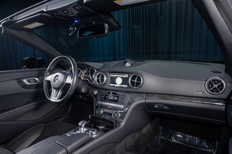 Used 2016 Mercedes-Benz SL 550 image 7