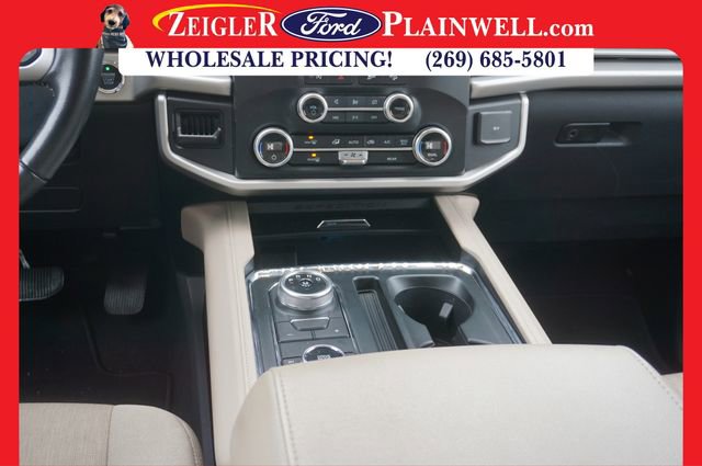 Used 2024 Ford Expedition XLT image 18