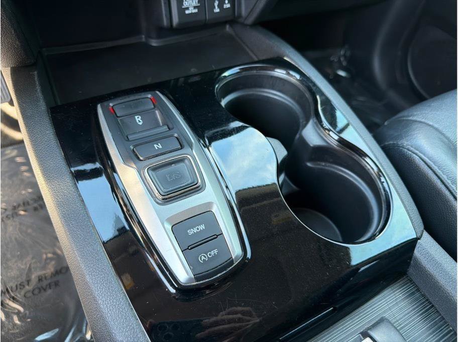 Used 2017 Honda Pilot Touring image 22