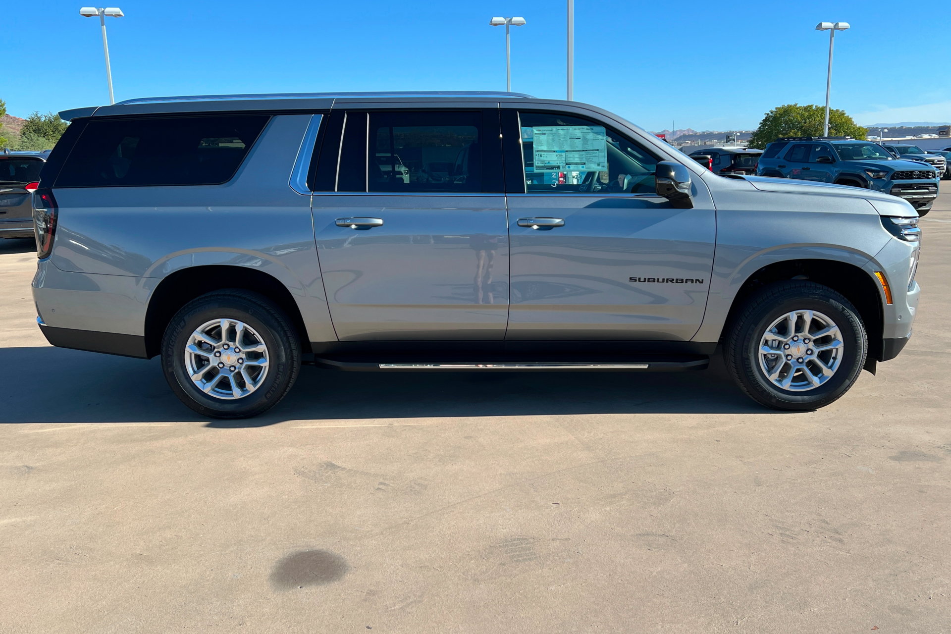 New 2026 Chevrolet Suburban LT w/ Comfort Package AWD/4WD image 7