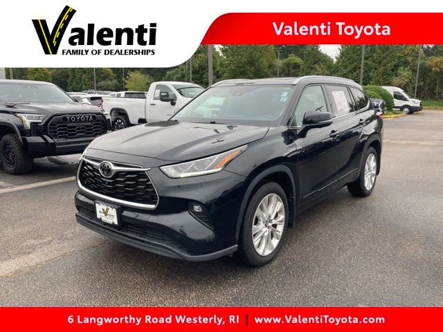 Used 2023 Toyota Highlander Limited