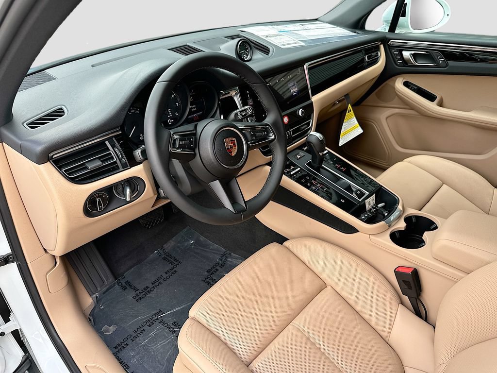 New 2026 Porsche Macan AWD/4WD image 4