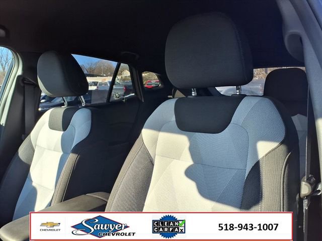 Used 2025 Chevrolet Trax RS image 14