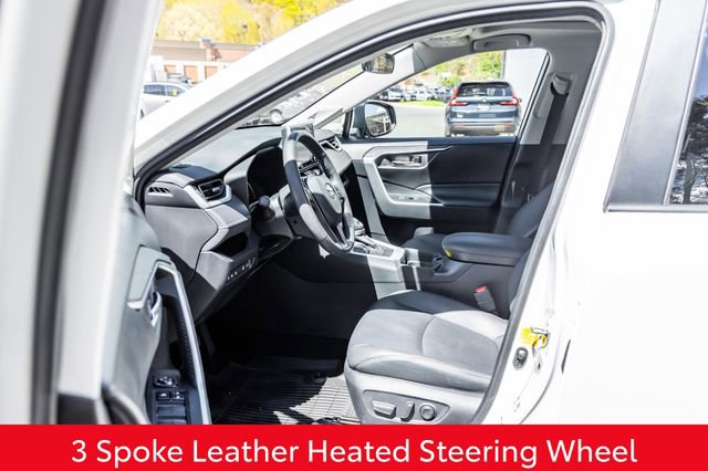 Used 2021 Toyota RAV4 XLE Premium AWD/4WD image 28