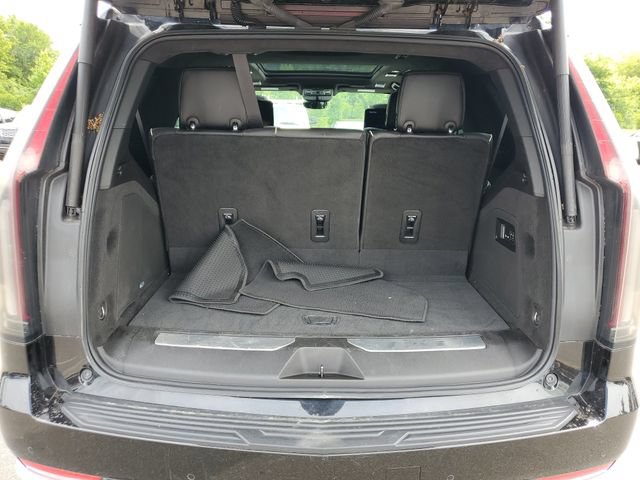 Used 2023 Cadillac Escalade Premium Luxury Platinum AWD/4WD image 7
