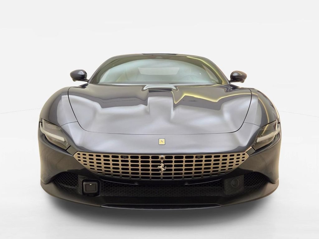 Used 2021 Ferrari Roma RWD image 2