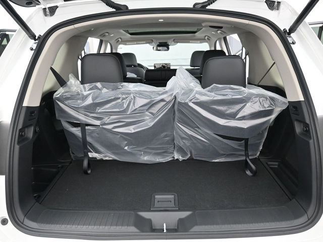 New 2025 Honda Pilot Touring image 23
