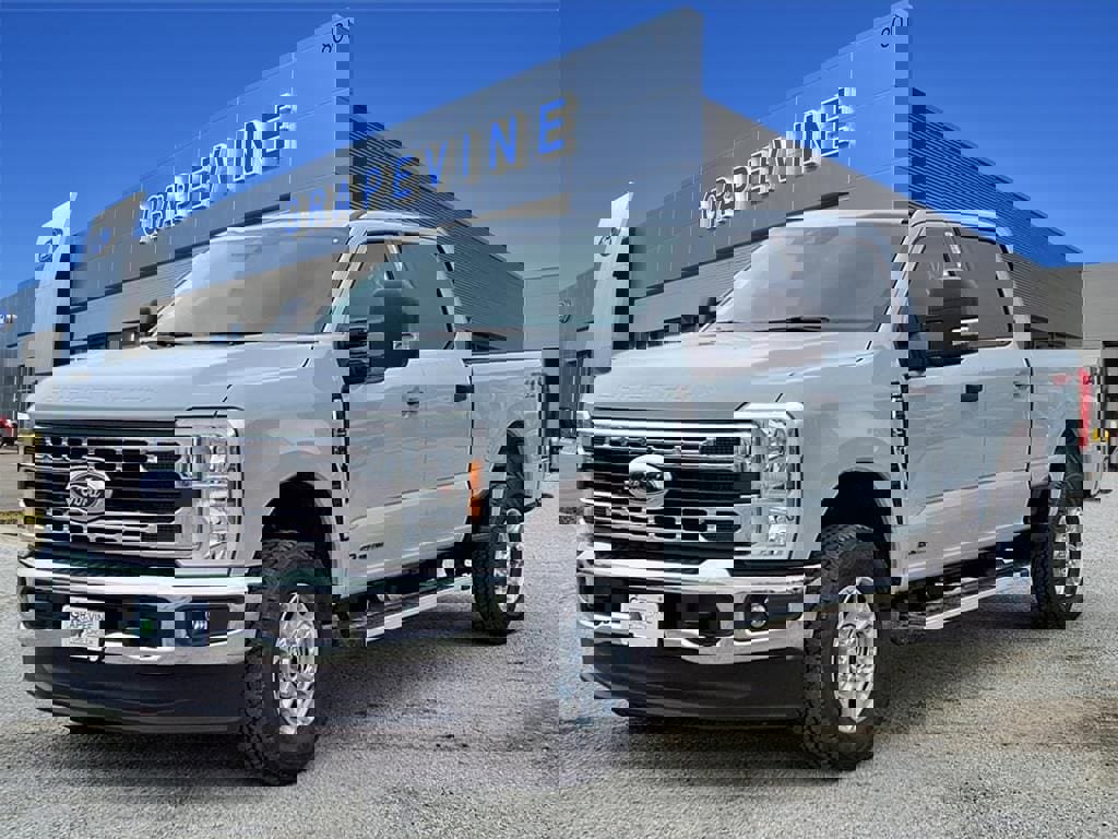 New 2026 Ford F250 XLT w/ FX4 Off-Road Package image 8