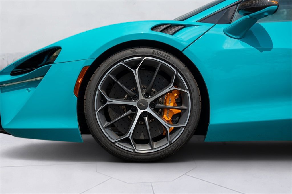 New 2025 McLaren Artura image 30