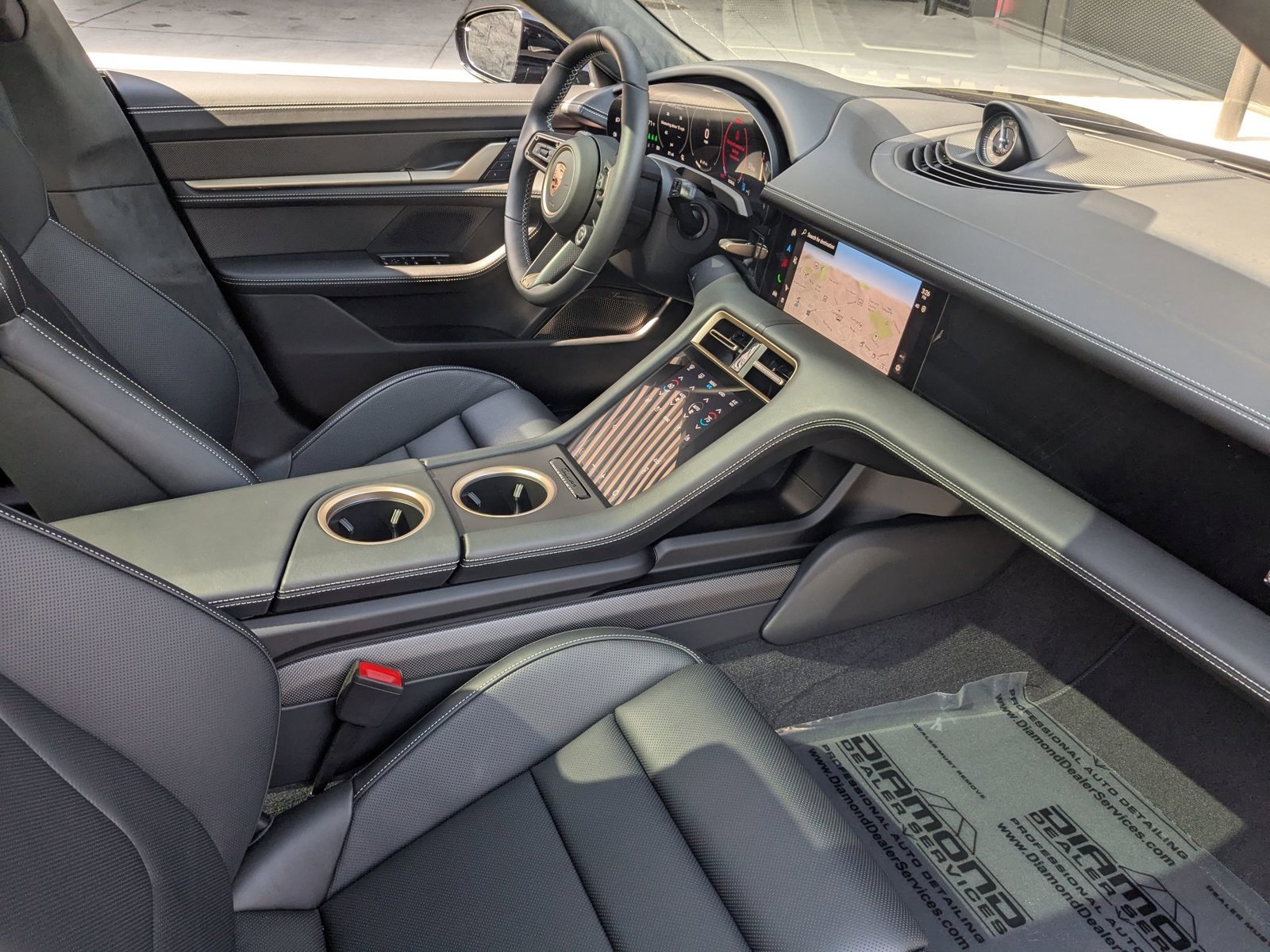 New 2025 Porsche Taycan GTS image 27