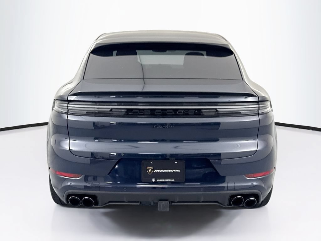 Used 2025 Porsche Cayenne Turbo AWD/4WD image 6