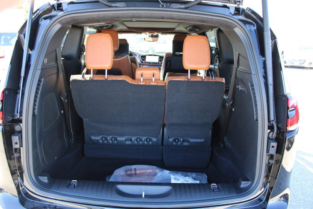 New 2026 Chrysler Pacifica Pinnacle image 35
