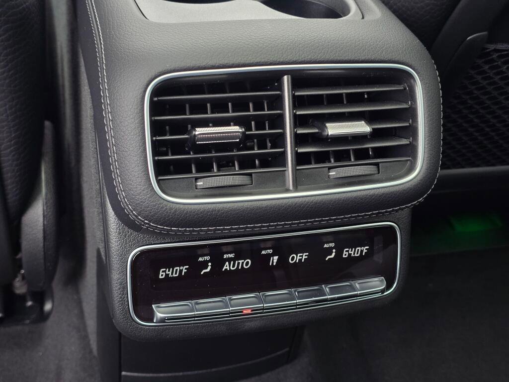 New 2026 Mercedes-Benz GLS 580 4MATIC image 18
