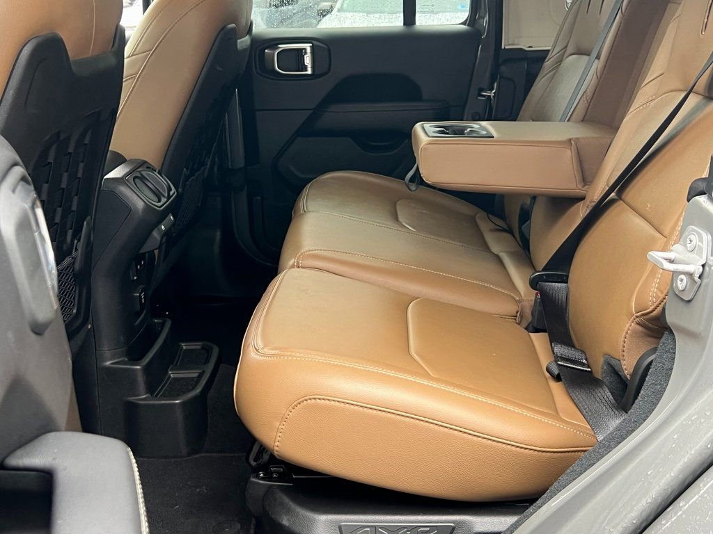 Used 2022 Jeep Wrangler Unlimited Rubicon 4xe w/ Cold Weather Group image 18