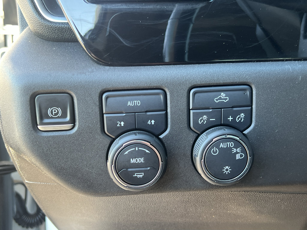 Used 2023 Chevrolet Silverado 1500 LT AWD/4WD image 14