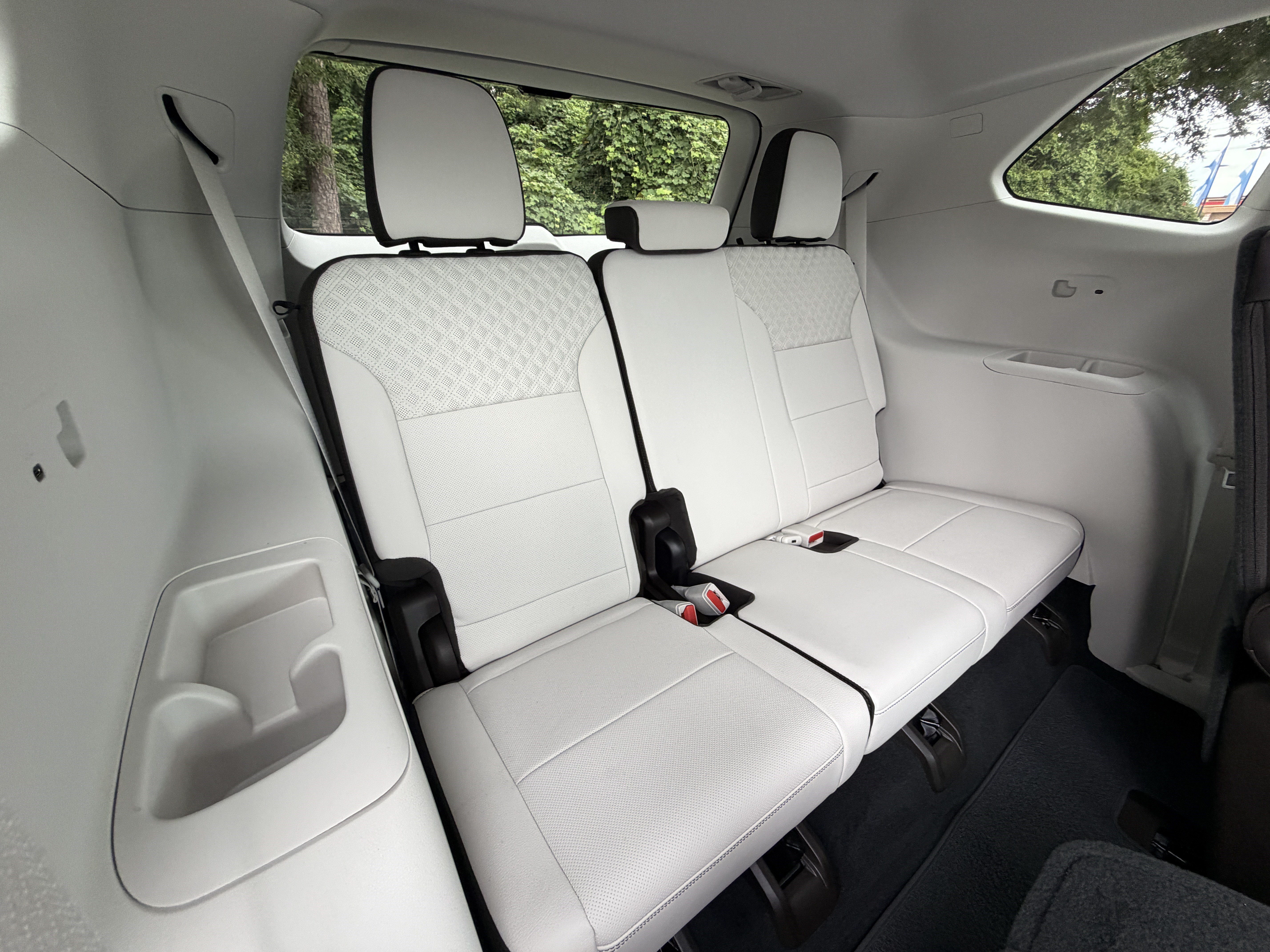New 2027 GMC Acadia Denali w/ Denali Reserve Package FWD image 19
