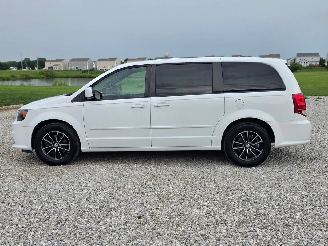 Used 2017 Dodge Grand Caravan SE FWD image 6