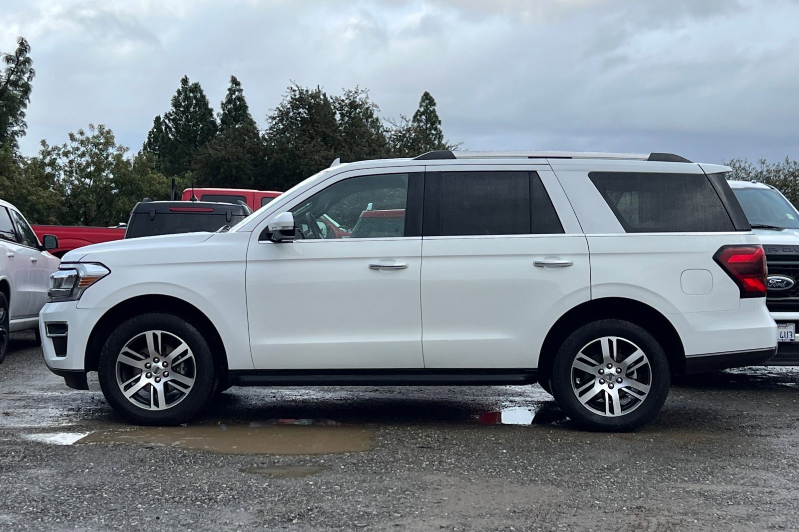 Certified 2024 Ford Expedition Limited image 7