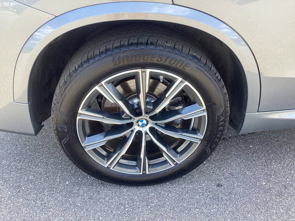 Used 2026 BMW X5 xDrive40i AWD/4WD image 9