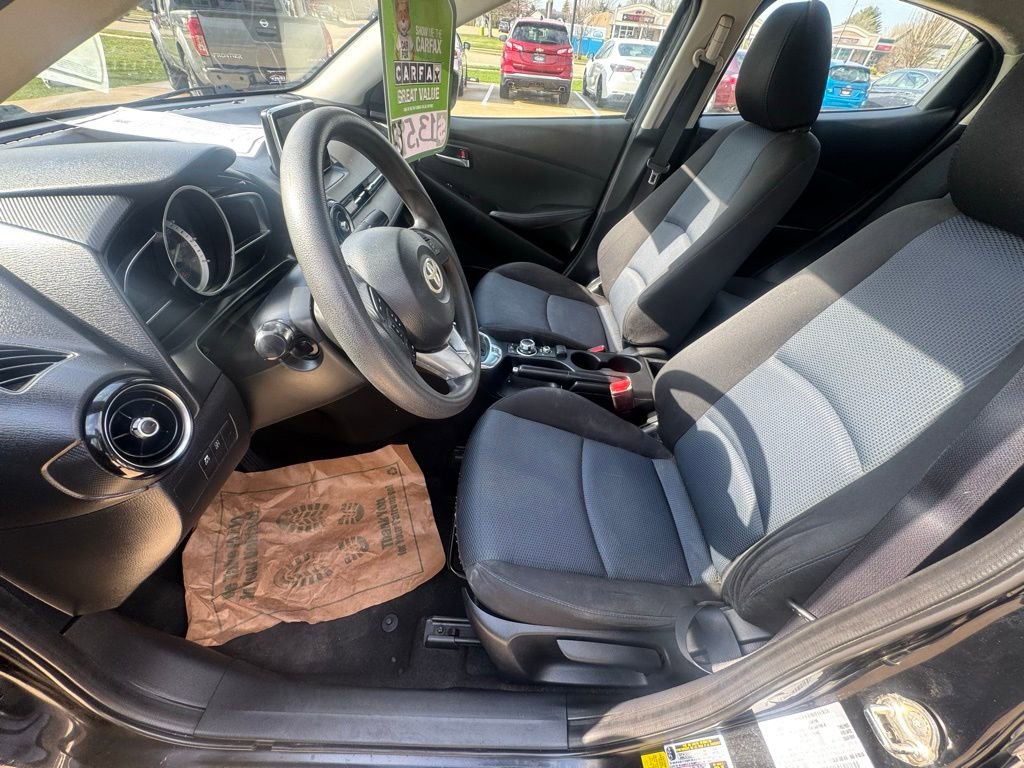 Used 2017 Toyota Yaris iA FWD image 11