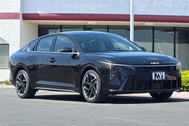 New 2026 Kia K4 GT-Line FWD image 2