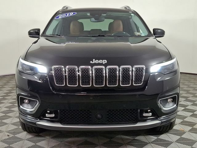 Used 2019 Jeep Cherokee Overland w/ Technology Group AWD/4WD image 5