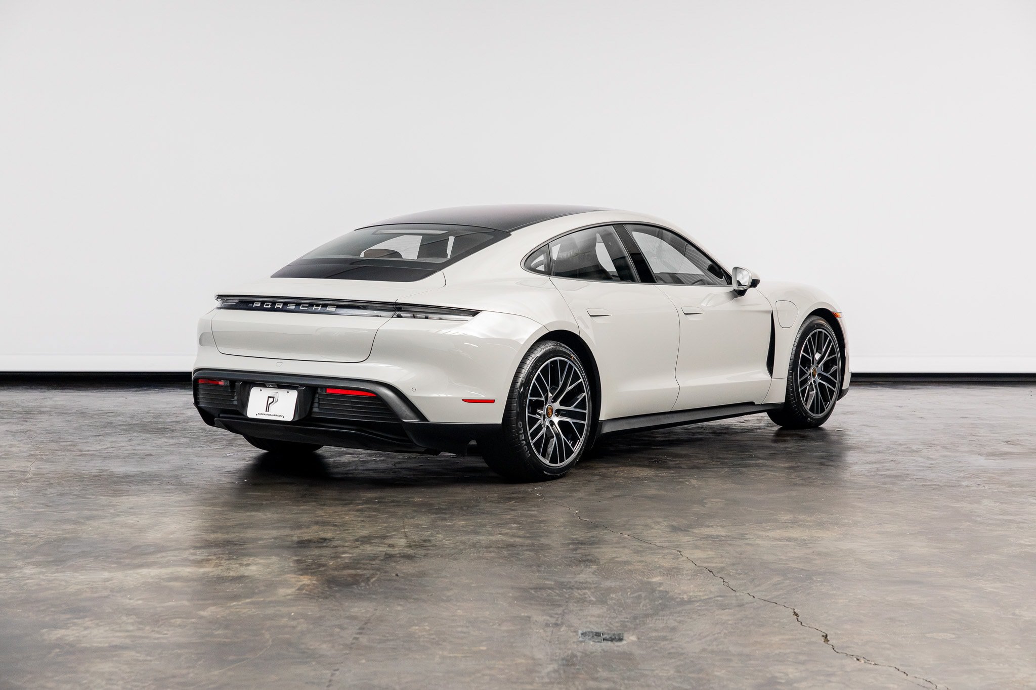 Used 2021 Porsche Taycan RWD image 20