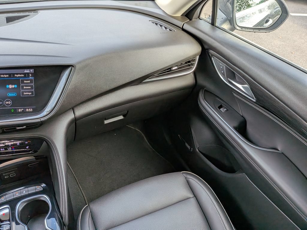 Used 2022 Buick Envision Essence w/ Technology Package I FWD image 17