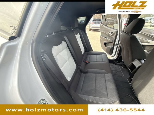 Certified 2024 Chevrolet Trax RS w/ Driver Confidence Package FWD image 23