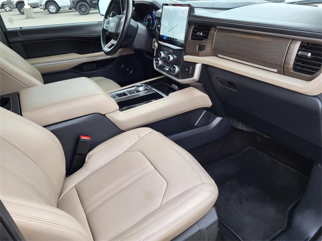 Used 2022 Ford Expedition Limited image 21