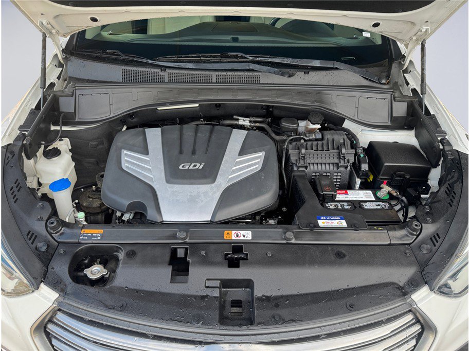 Used 2017 Hyundai Santa Fe Limited w/ Cargo Package image 9