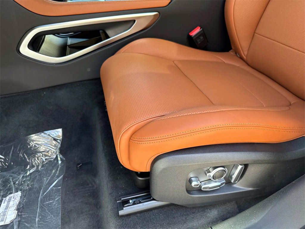 Used 2026 Jaguar F-PACE R-Dynamic S image 13