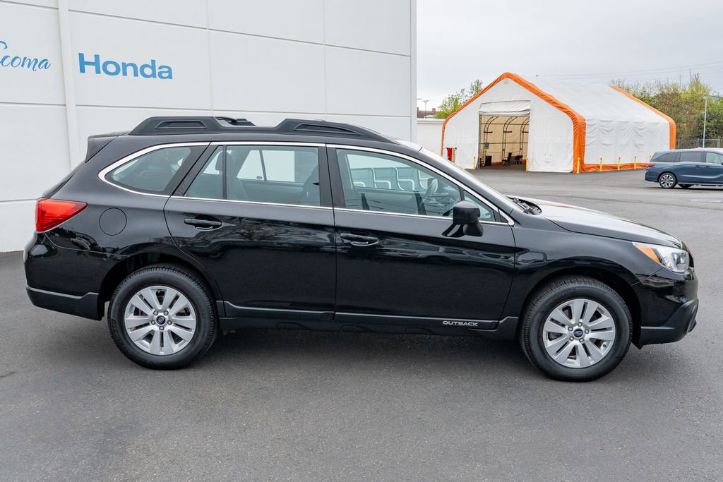 Used 2017 Subaru Outback 2.5i AWD/4WD image 16