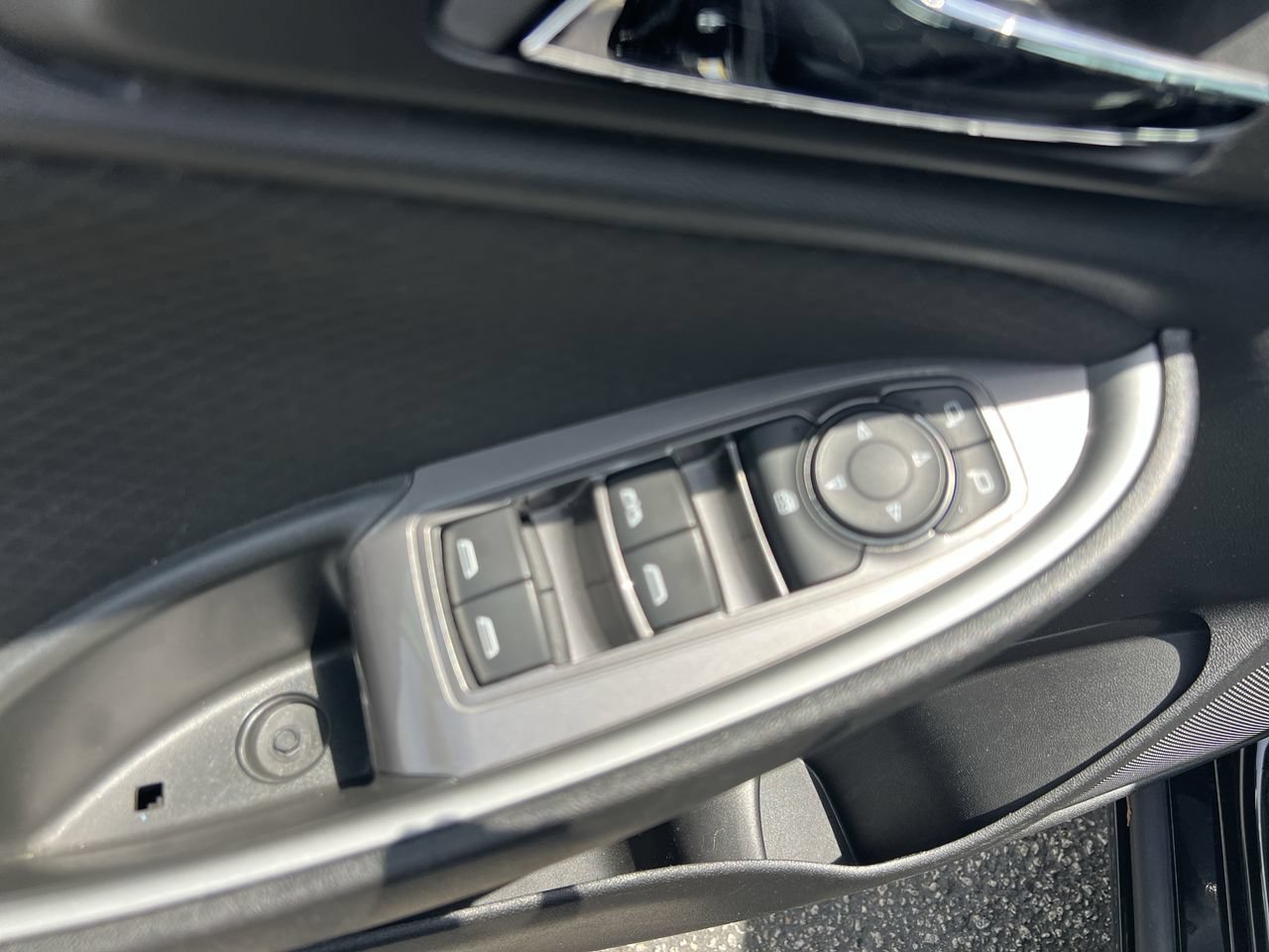 Used 2024 Chevrolet Malibu LT FWD image 15