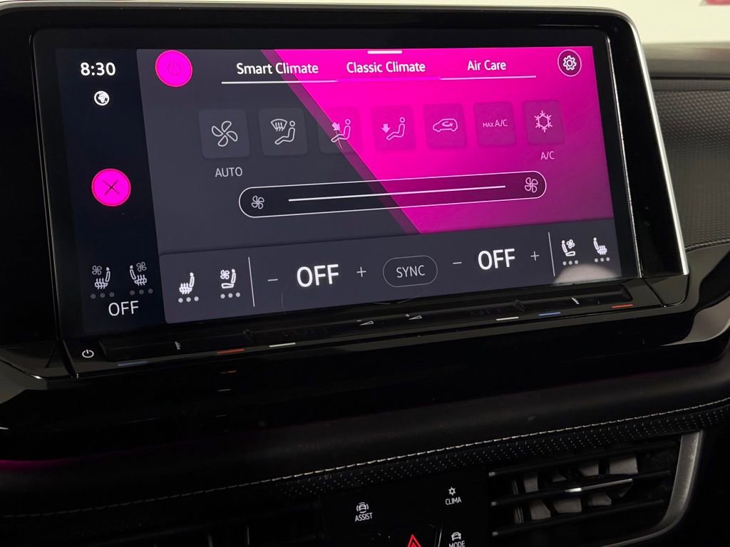 Used 2024 Volkswagen Atlas Cross Sport SEL R-Line image 18