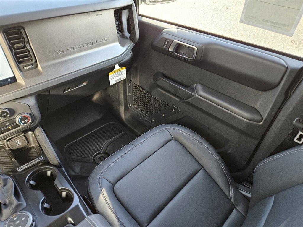 New 2025 Ford Bronco Badlands image 14