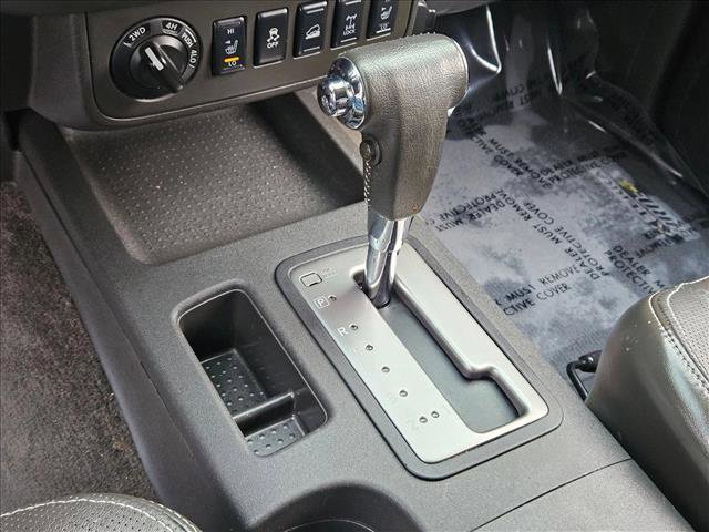 Used 2015 Nissan Xterra PRO-4X w/ Pro-4x Leather Package image 12