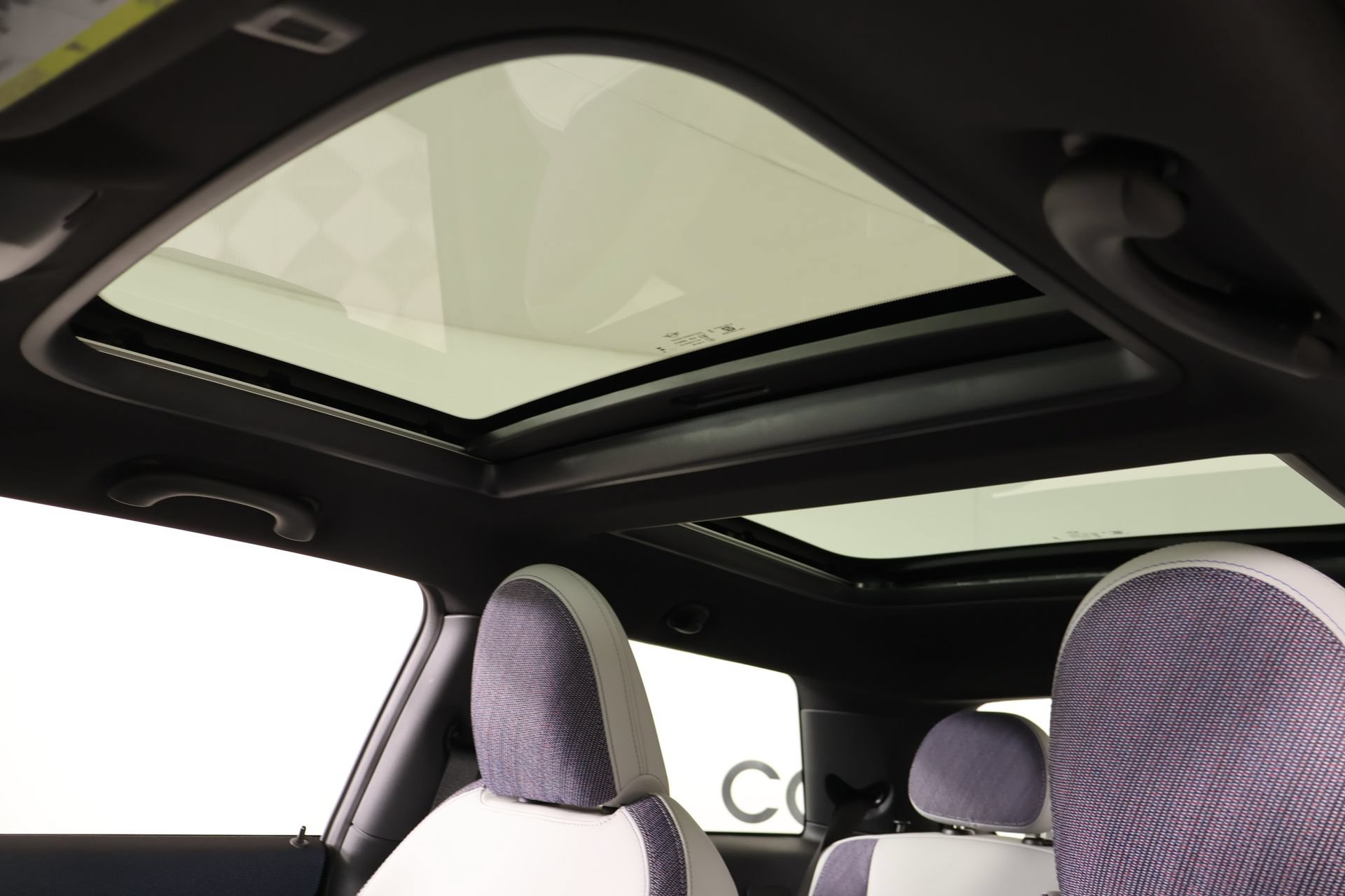 New 2026 MINI Cooper 2-Door Hardtop FWD image 13