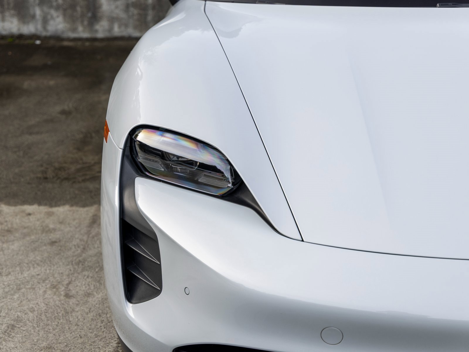 Certified 2023 Porsche Taycan GTS image 17