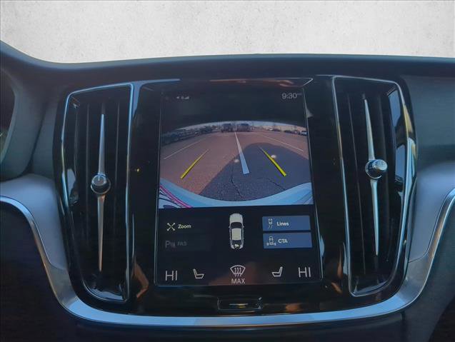 Used 2020 Volvo S60 T6 Momentum image 12