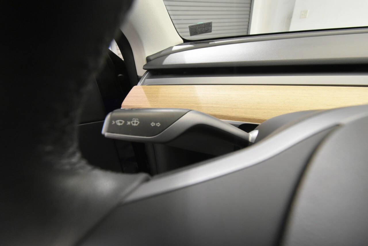 Used 2020 Tesla Model Y Performance AWD/4WD image 27