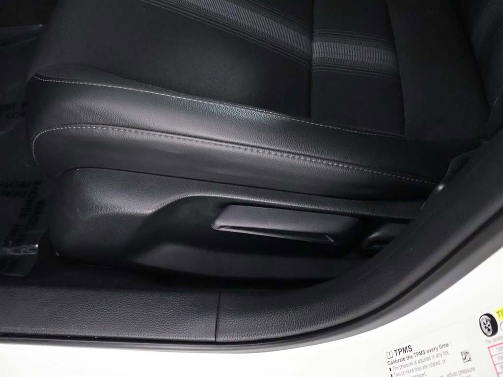 Used 2025 Honda Civic Sport image 28